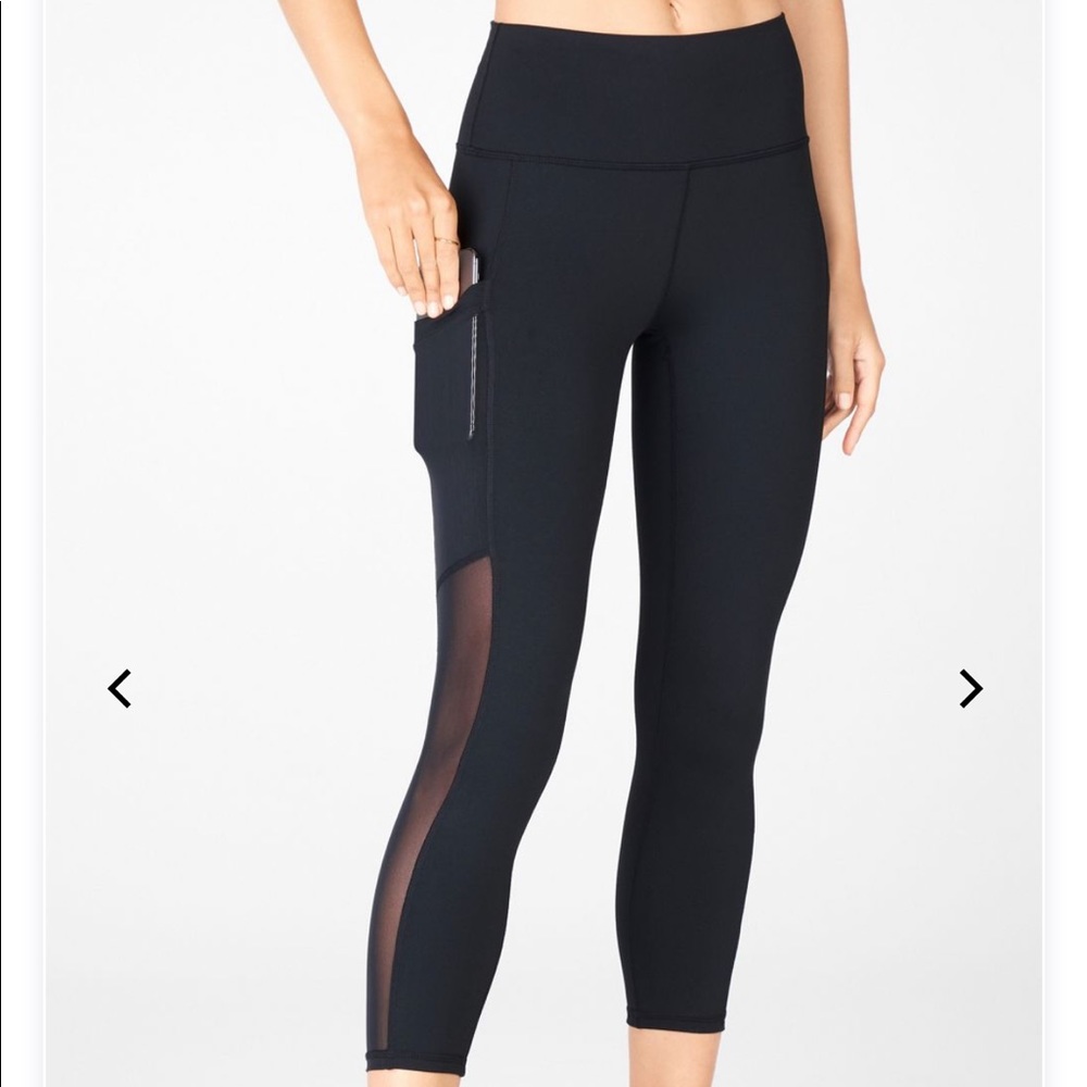 NWT Fabletics Mila High Waisted Pocket Capri